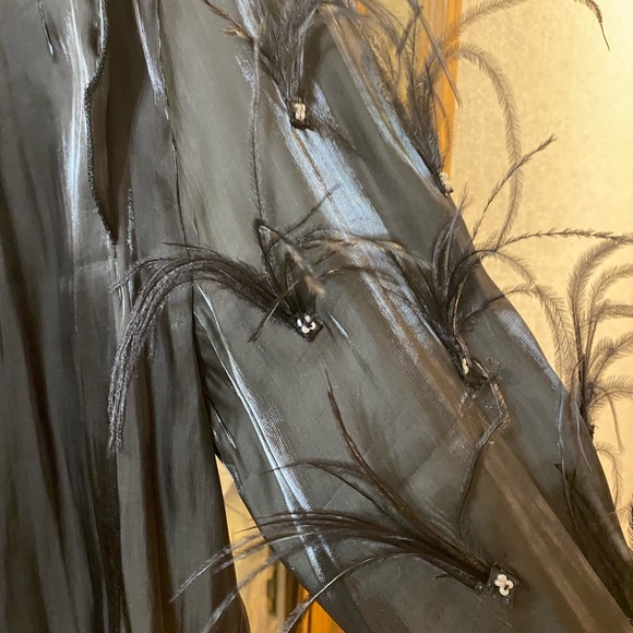 Blouse silk silver  gray color very stylish long - Picture 4 of 4